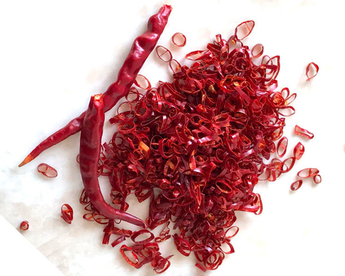 Moisture 8% Chilli Ring With Strong Pungent Chilli Flavor Length 0.5-1.5cm